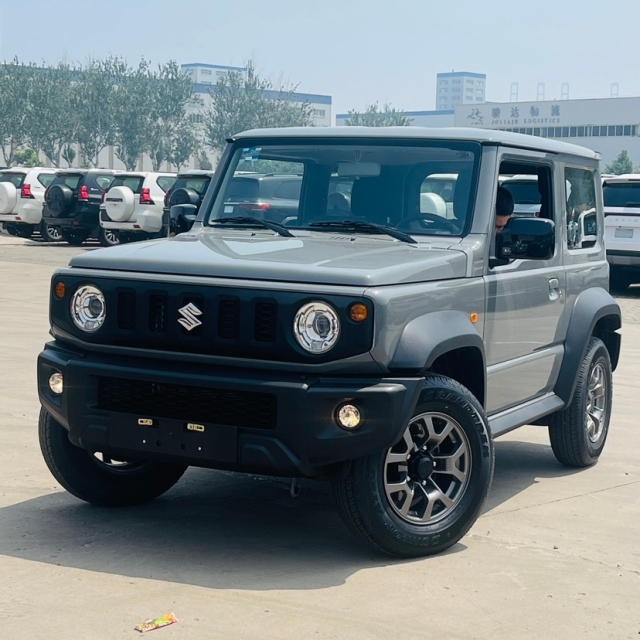 2025款铃木吉姆尼自动三门顶配强悍而精